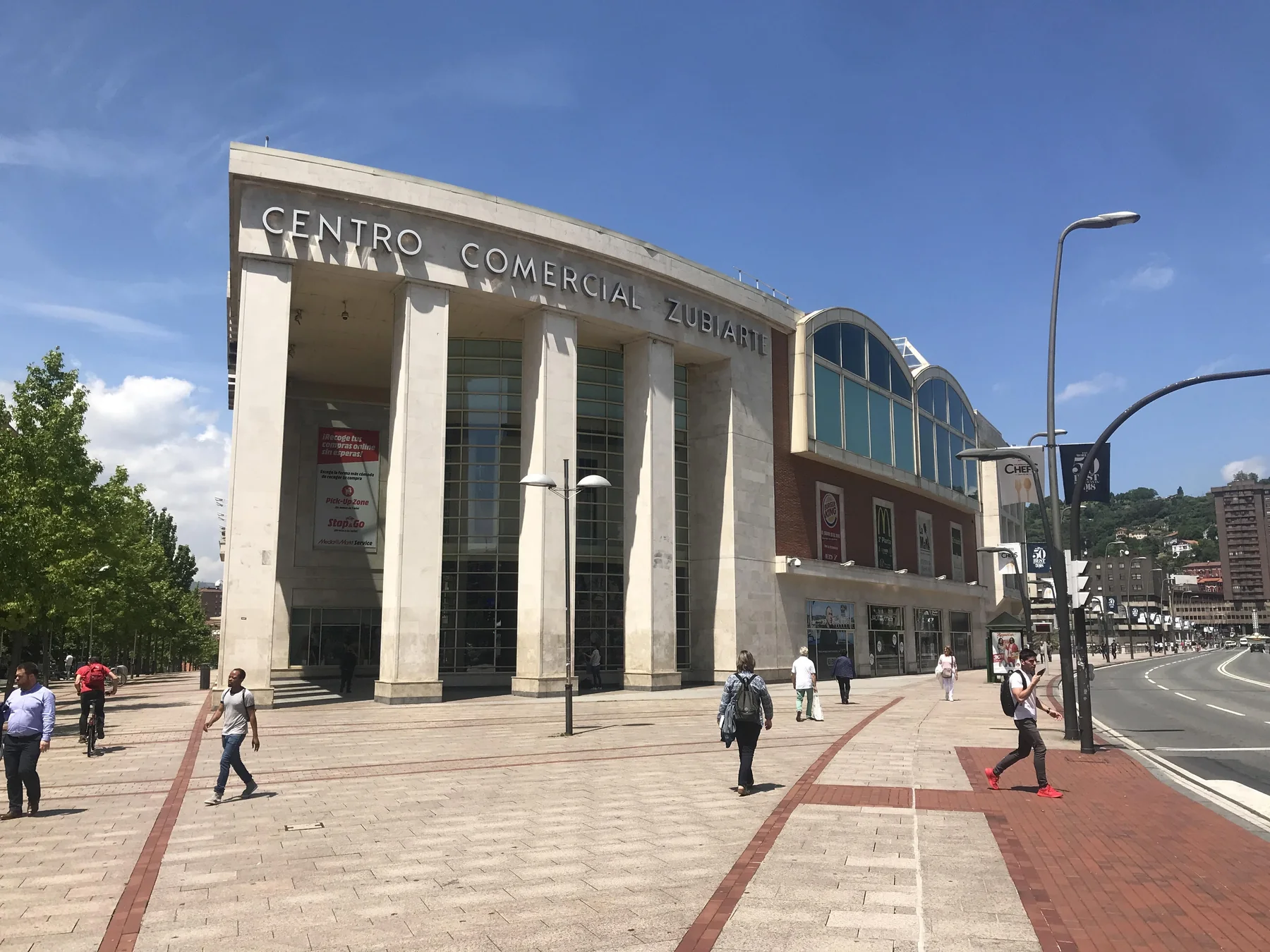 Exterior of Centro Comercial Zubiarte in Bilbao