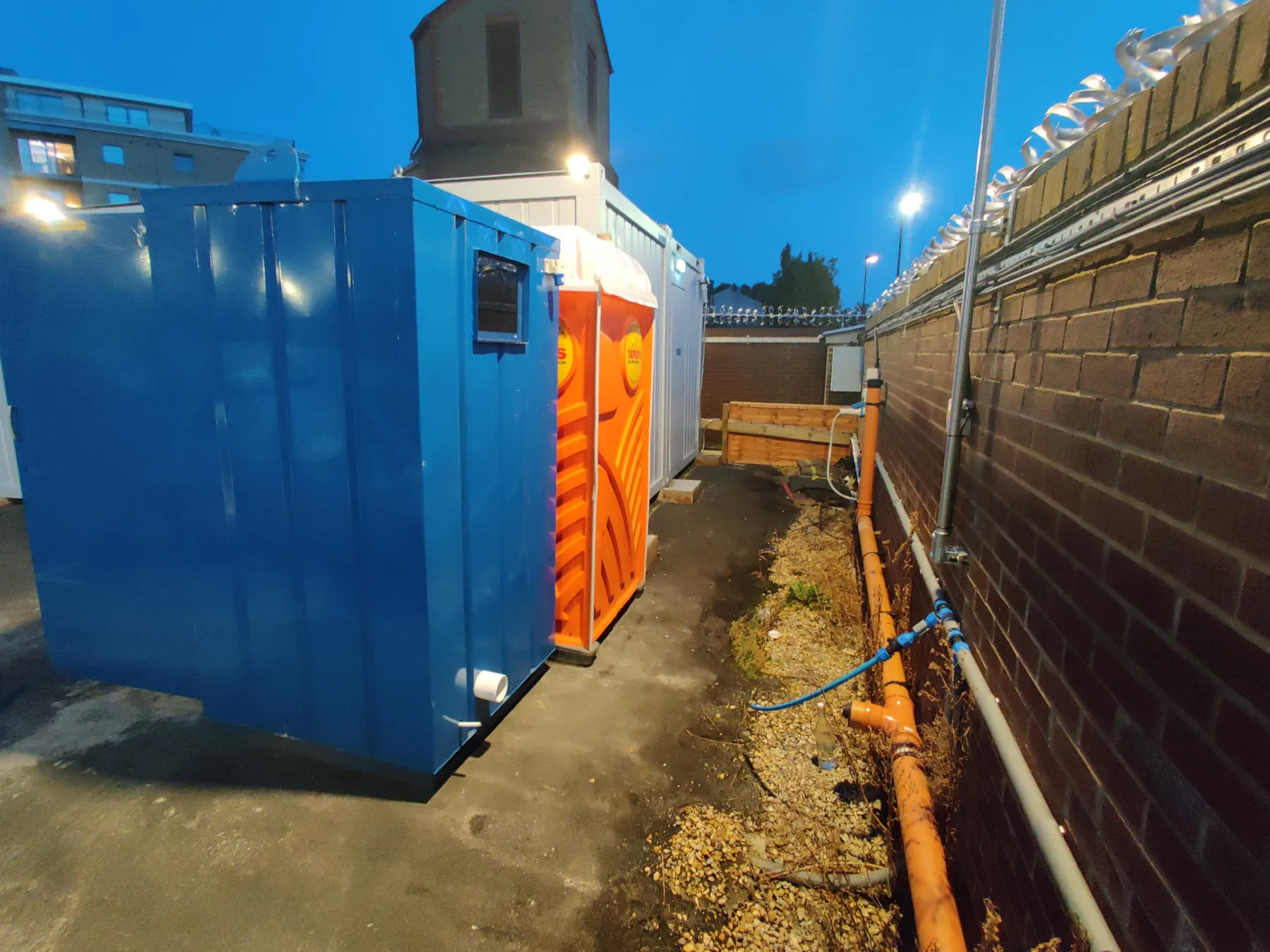 Drainage and service installation alongside the modular kitchens